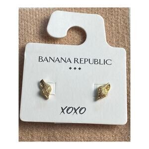 Banana Republic Gold-Toned Seashell Post Earrings
